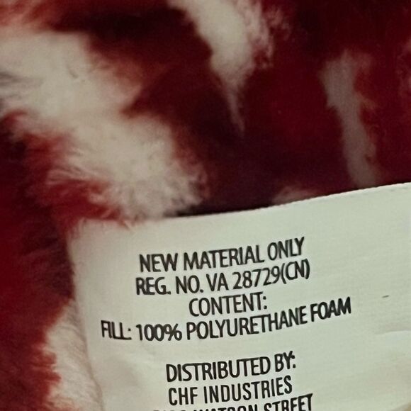 Brookstone Plush Red White Snowflake Slippers One Size - Picture 10 of 11